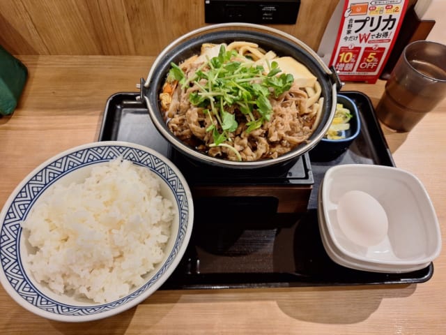 吉野家の牛すき鍋膳食ってないやつ、ガチで人生損してるぞ！！！！