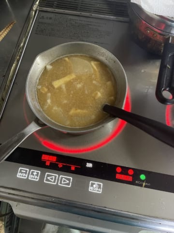 【朗報】ワイくん、マッマの代わりに味噌汁を作るｗｗｗｗｗｗ