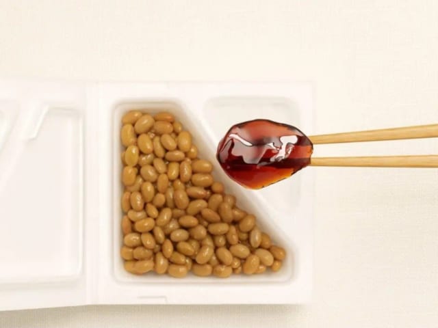 【画像】納豆メーカー「たれ袋改善してえなぁ⋯⋯せや！」